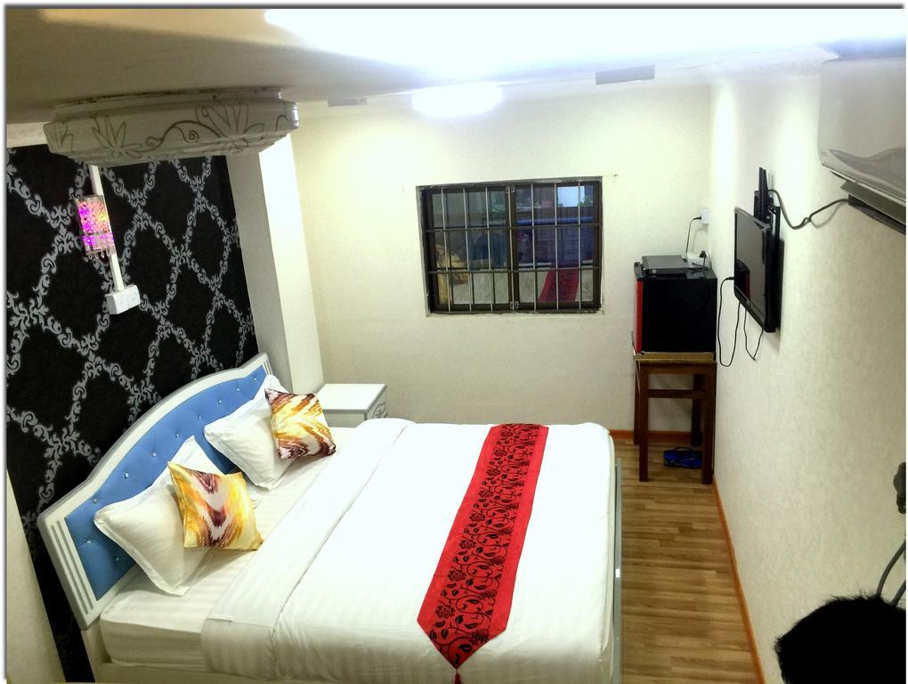 Everest Hotel 양곤 외부 사진
