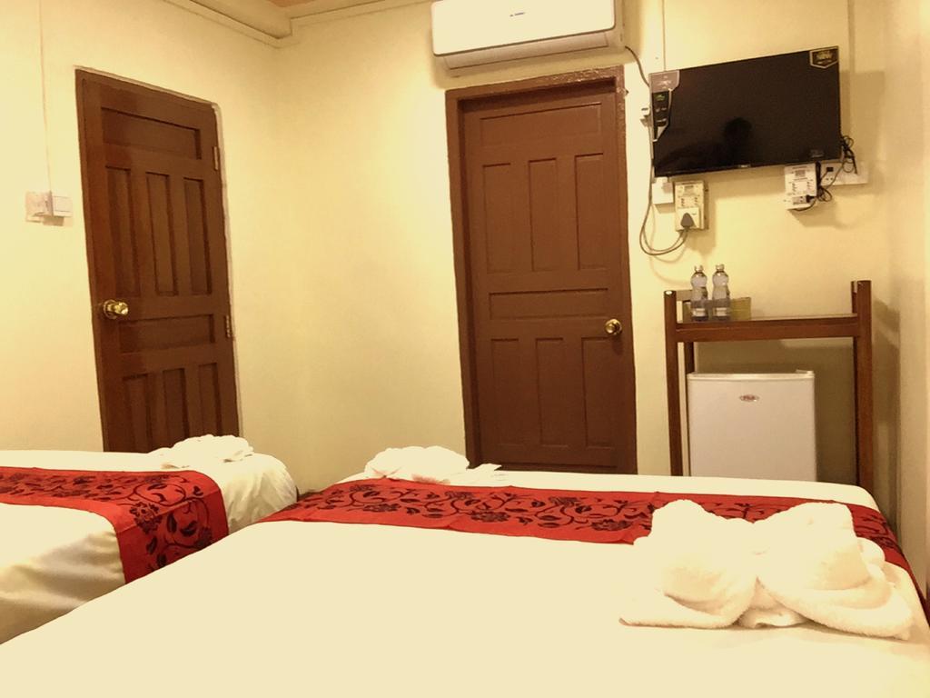 Everest Hotel 양곤 외부 사진