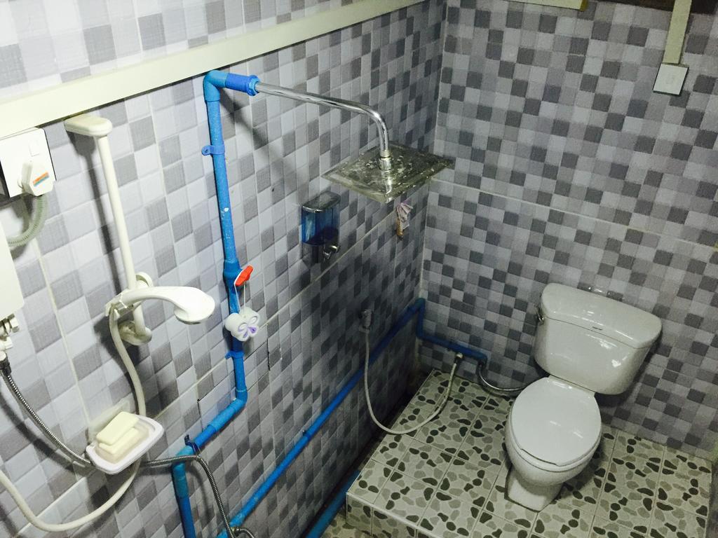 Everest Hotel 양곤 외부 사진