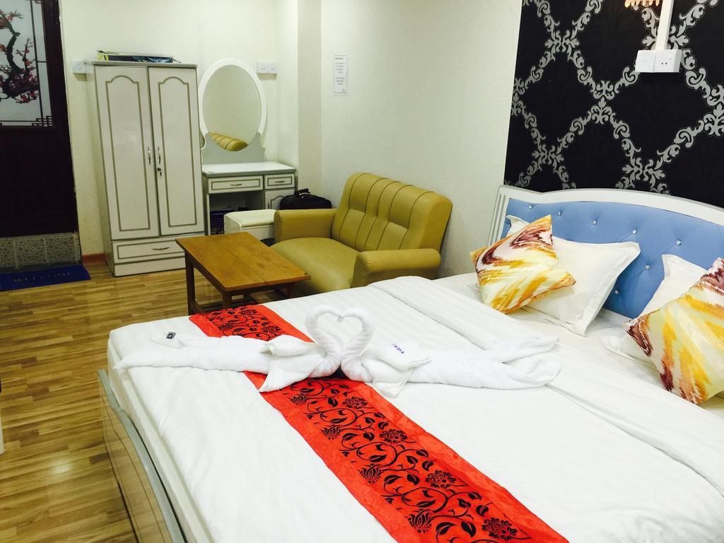 Everest Hotel 양곤 외부 사진