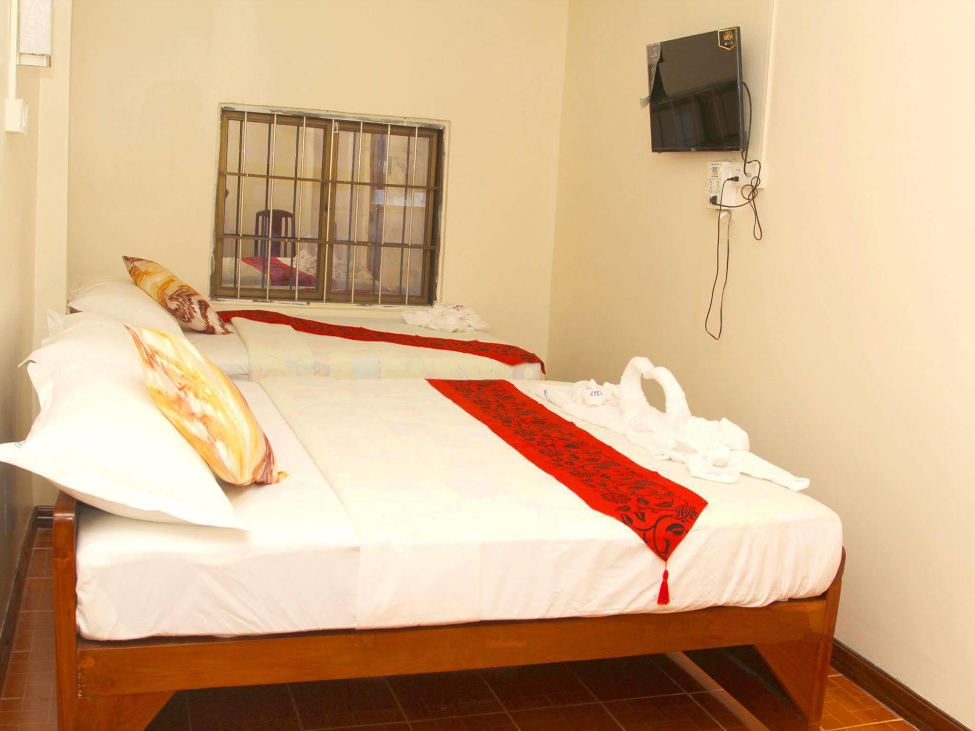Everest Hotel 양곤 외부 사진